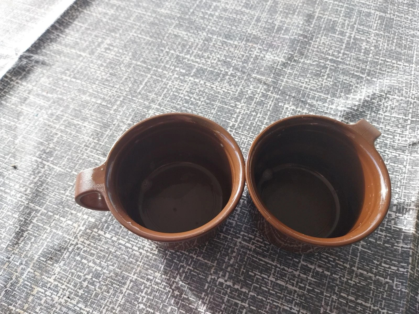 2 Tupperware cups – photo 2